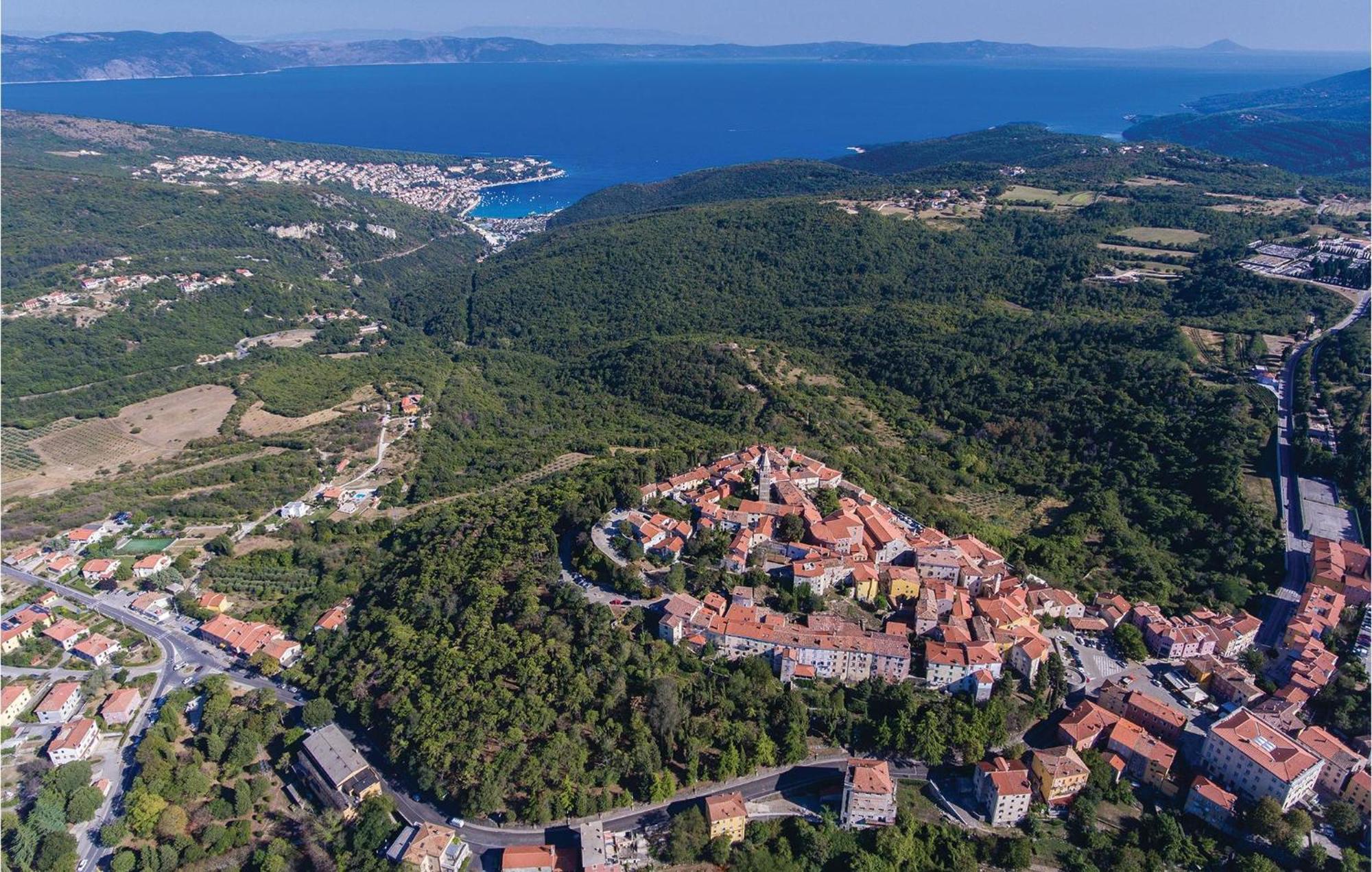 Gorgeous Apartment In Labin With Wifi Екстер'єр фото